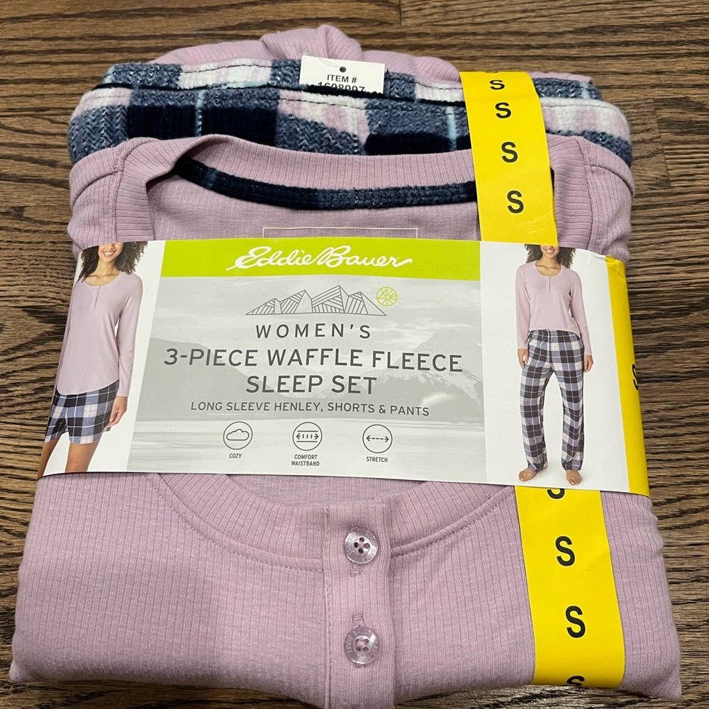 3 piece women’s Eddie Bauer pajama set